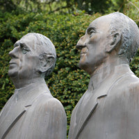 Charles de Gaulles und Konrad Adenauer in Rhöndorf