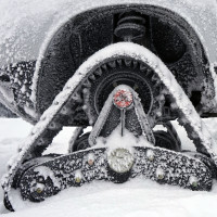 So kommt man ohne Reifen durch den Schnee.