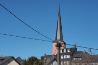 Der verkabelte Kirchturm      
