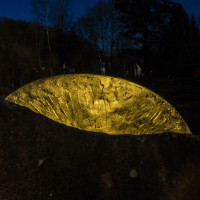 vergoldeter Halbkreis