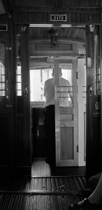 Historische Trambahn in Prag, Blick auf den Führerstand Historische Trambahn in Prag, Blick auf den Führerstand
