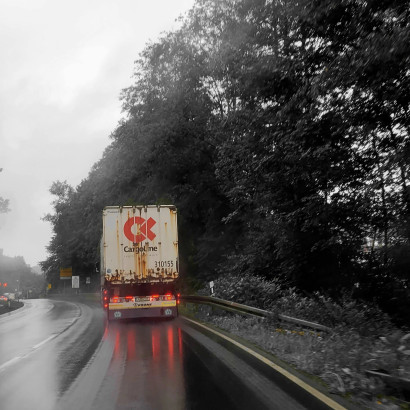 durch die windschutzscheibe