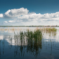 Blick von Altwarp nach Neuwarp (Nowe Warpno PL)