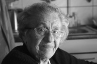                   Die Spuren von 93 Jahren             